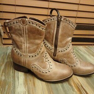 CIRCLE G Studded Western Boots women 7M Light Brown Cowgirl Roping Riding Rodeo